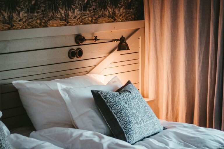 Winterse gordijnen: Kies voor een op maat gemaakt hotelgevoel thuis
